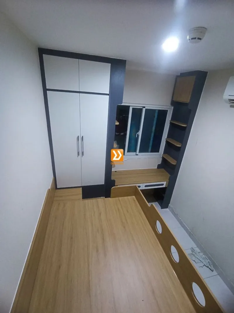 Phòng ngủ với hệ giường tủ bàn kết hợp nhà chị Hà - Ảnh 10
