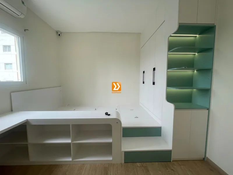 Phòng ngủ cho bé với hệ giường tủ bàn kết hợp nhà chị Uyên - Ảnh 2