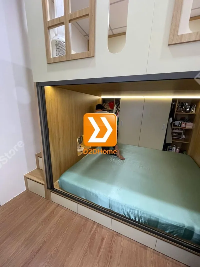 Phòng ngủ giường tầng cho bố mẹ và 1 bé trai nhà anh Phi - Ảnh 10