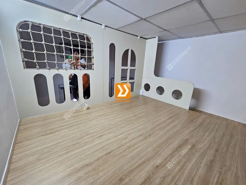 Phòng ngủ giường tầng cho bố mẹ và 1 bé trai nhà anh Phi - Ảnh 16